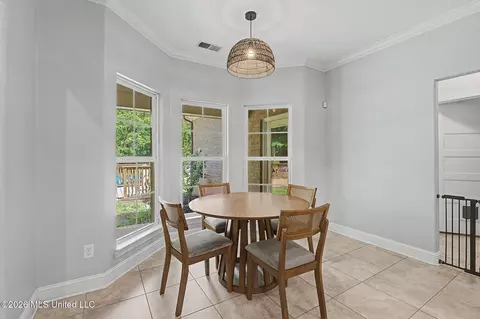 Dining - 11184 Mosby Ln, Hernando, MS 38632 photo 1 of 1
