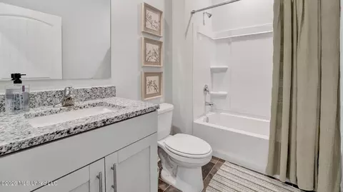 Bath - 17 Powell Pl, Byhalia, MS 38611 photo 2 of 2