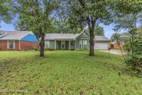 7155 Redfern Dr, Horn Lake, MS 38637