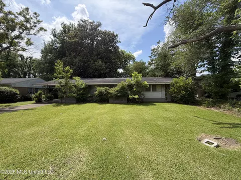 1625 Steen Dr, Clarksdale, MS 38614