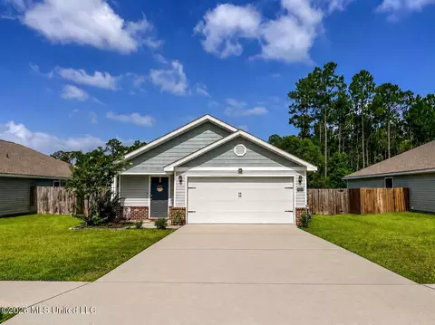 10211 Willow Leaf Dr, Gulfport, MS 39503