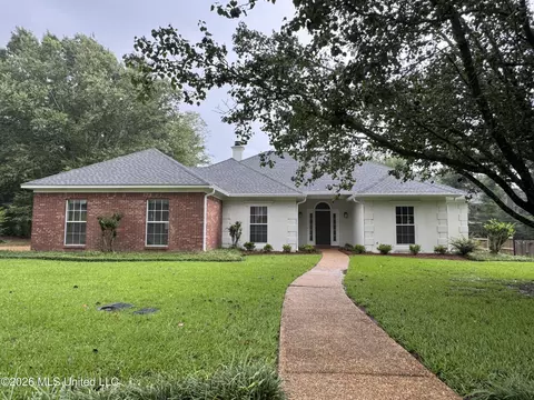 76 Eastgate Dr, Brandon, MS 39042