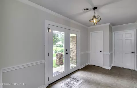 Entry Way - 9 Treeway Dr, Brandon, MS 39042 photo 1 of 3