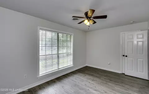 Bedroom - 9 Treeway Dr, Brandon, MS 39042 photo 4 of 7
