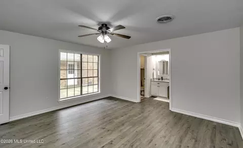 Bedroom - 9 Treeway Dr, Brandon, MS 39042 photo 7 of 7