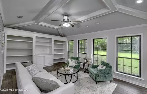 Living - 9 Treeway Dr, Brandon, MS 39042 photo 5 of 9