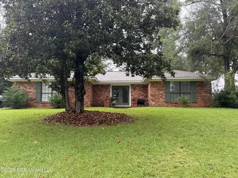 9 Treeway Dr, Brandon, MS 39042
