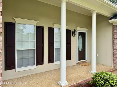 Exterior - 205 Stonebriar Ln, Brandon, MS 39042 photo 2 of 11