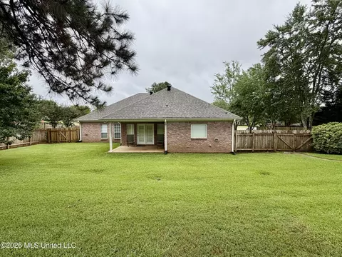 Exterior - 205 Stonebriar Ln, Brandon, MS 39042 photo 5 of 11