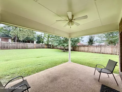 Exterior - 205 Stonebriar Ln, Brandon, MS 39042 photo 3 of 11