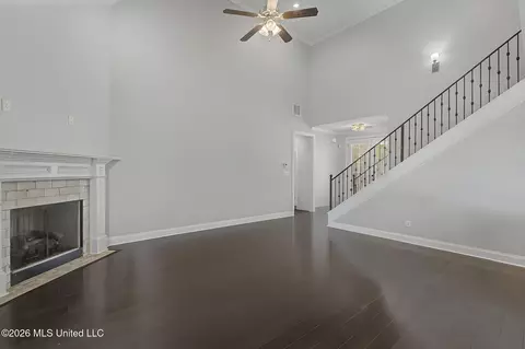 Living - 6282 Chippewa Dr, Olive Branch, MS 38654 photo 1 of 1
