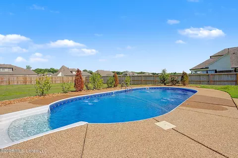 Exterior - 6282 Chippewa Dr, Olive Branch, MS 38654 photo 5 of 8
