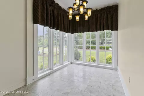 Dining - 8 12 Oaks Pl, Madison, MS 39110 photo 3 of 3