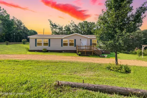 232 S Forrest Dr, Sardis, MS 38666