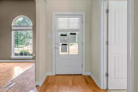 Entry Way - 10213 Emerald Forest Dr, Hernando, MS 38632 photo 1 of 1