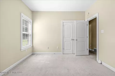 Bedroom - 10213 Emerald Forest Dr, Hernando, MS 38632 photo 4 of 9