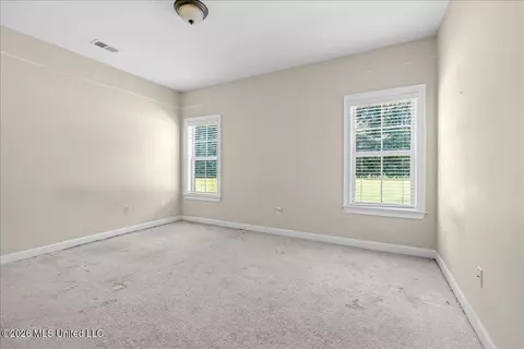 Bedroom - 10213 Emerald Forest Dr, Hernando, MS 38632 photo 5 of 9