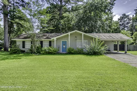 543 Mary Ann Dr, Pearl, MS 39208