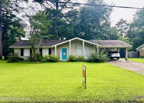 543 Mary Ann Dr, Pearl, MS 39208