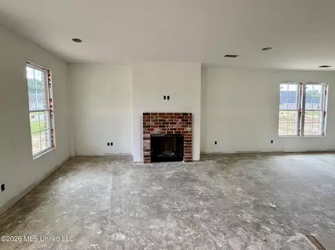 3482 Hatton Dr, Nesbit, MS 38651 photo 4