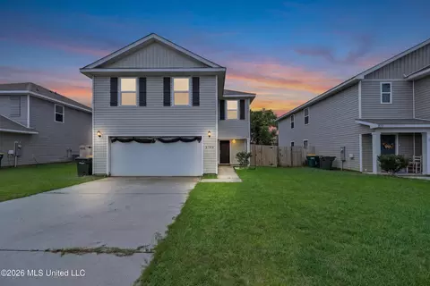 2108 Magazine St, Ocean Springs, MS 39564