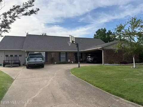720 Centennial Dr, Greenwood, MS 38930
