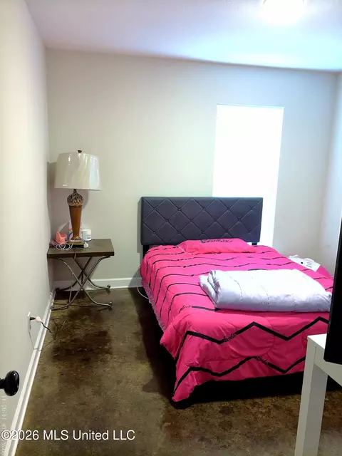 Bedroom - 552 Fairway Ave, Byram, MS 39272 photo 2 of 4