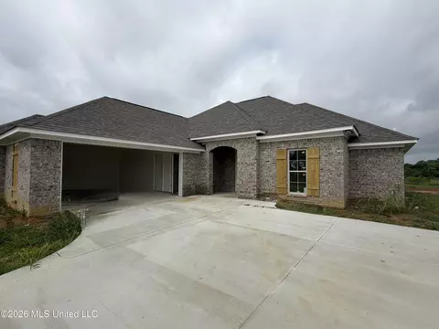163 Madisonville Dr, Canton, MS 39046