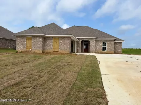 145 Madisonville Dr, Canton, MS 39046