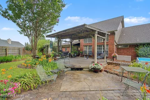 Exterior - 1727 Sandpiper Cv, Hernando, MS 38632 photo 7 of 11