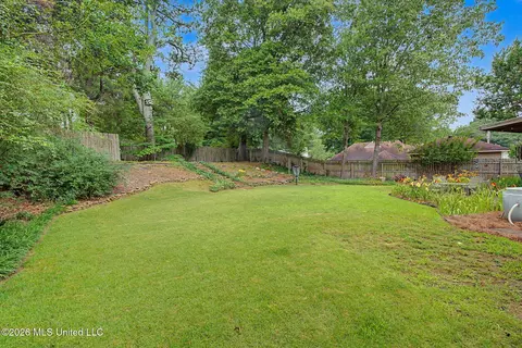 Exterior - 1727 Sandpiper Cv, Hernando, MS 38632 photo 8 of 11