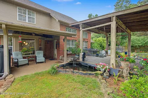 Exterior - 1727 Sandpiper Cv, Hernando, MS 38632 photo 5 of 11