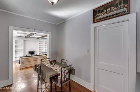 Dining - 239 Fernwood Dr, Jackson, MS 39206 photo 1 of 3