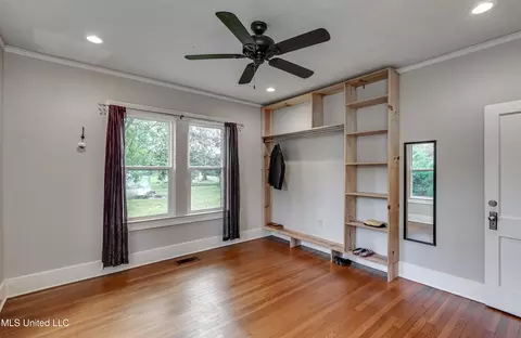 Bedroom - 239 Fernwood Dr, Jackson, MS 39206 photo 6 of 12