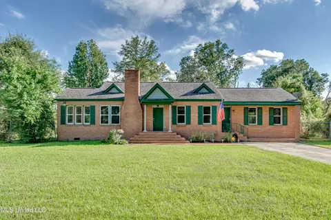 239 Fernwood Dr, Jackson, MS 39206