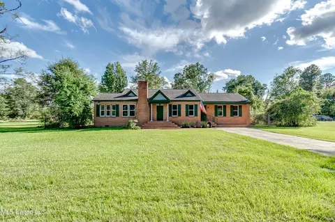 Exterior - 239 Fernwood Dr, Jackson, MS 39206 photo 3 of 13