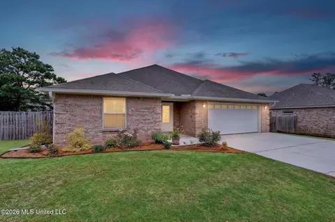 9827 Kalae St, Diamondhead, MS 39525