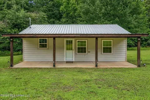 4528 Laws Hill Rd, Waterford, MS 38685