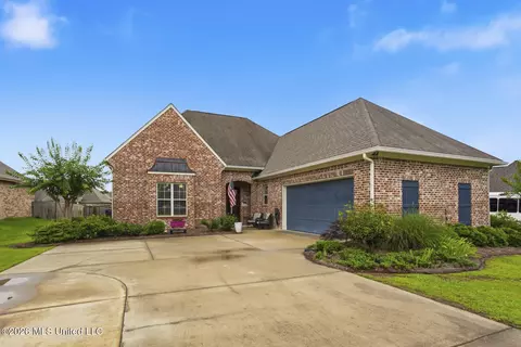 113 Sweetbriar Cir, Canton, MS 39046