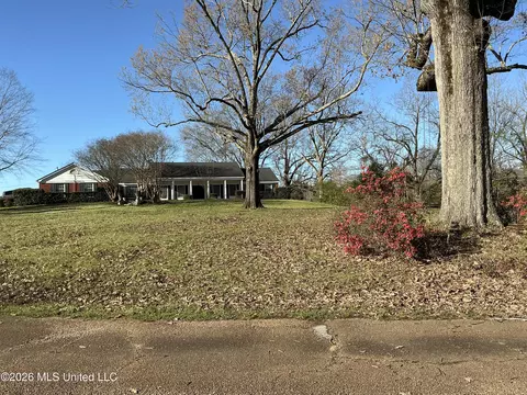 401 S Binford Ave, Duck Hill, MS 38925