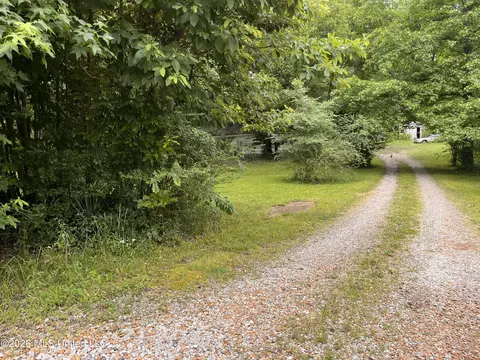 53 Lenzi Rd, Byhalia, MS 38611