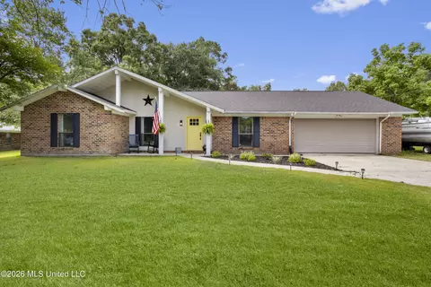 17079 Gina Ln, Gulfport, MS 39503
