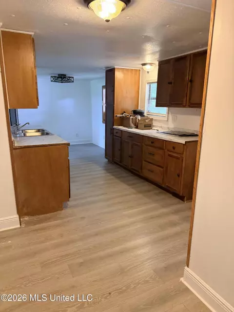 Kitchen - 647 Irwin Rd, Bentonia, MS 39040 photo 1 of 1