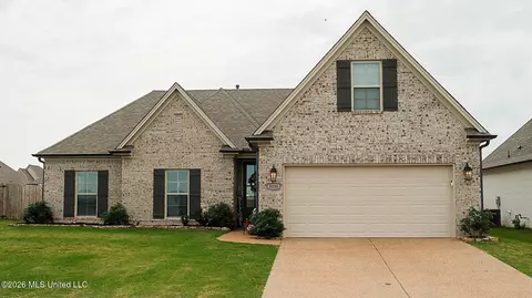3034 Leatherman Dr, Lake Cormorant, MS 38641