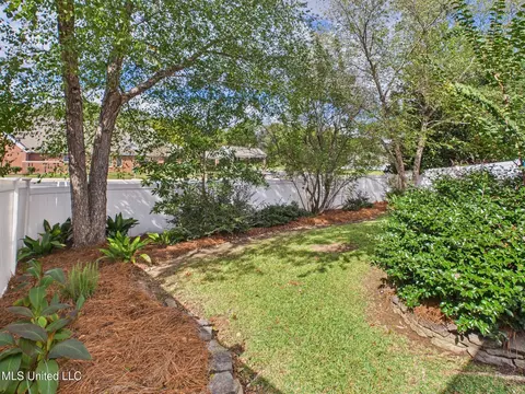 Exterior - 207 Geneva Blvd, Madison, MS 39110 photo 9 of 10