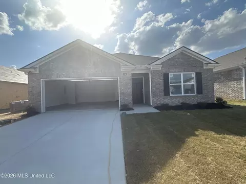 100 Pine St, Byhalia, MS 38611