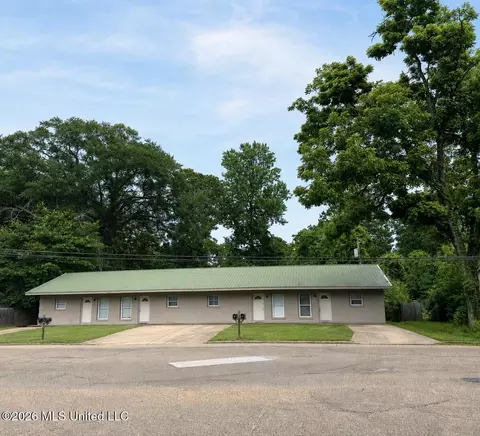 101 5th Ave, Magee, MS 39111