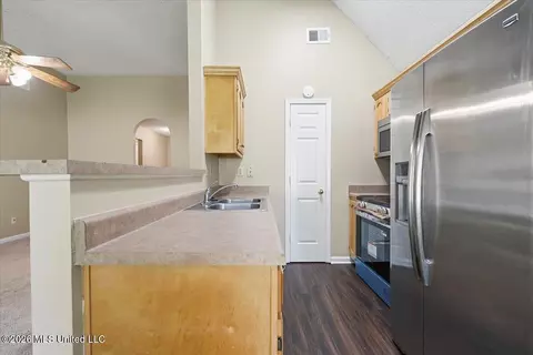 Kitchen - 9835 Devon Ridge Dr, Olive Branch, MS 38654 photo 1 of 1