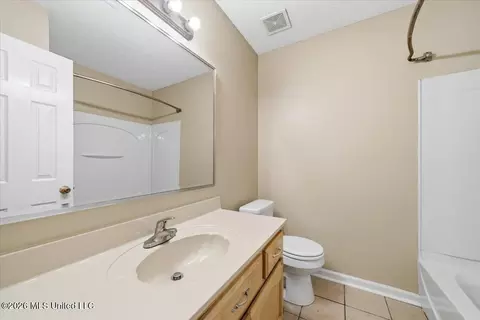 Bath - 9835 Devon Ridge Dr, Olive Branch, MS 38654 photo 3 of 3