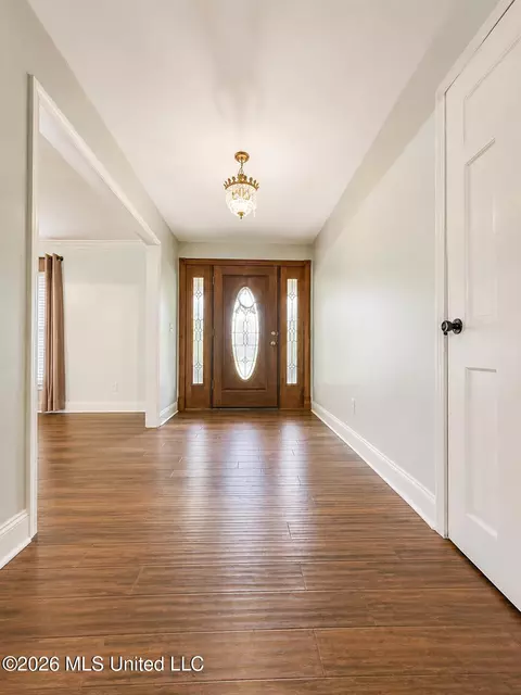 Entry Way - 657 Simpson Highway 149, Magee, MS 39111 photo 1 of 3